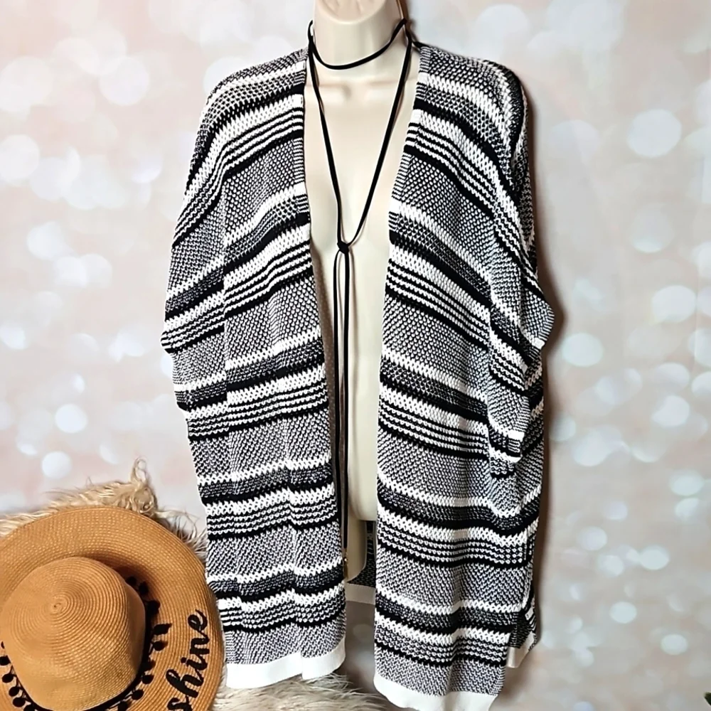 Eight Eight | Black and White Cotton Oversized Shrug Poncho - Picture 1 of 9
